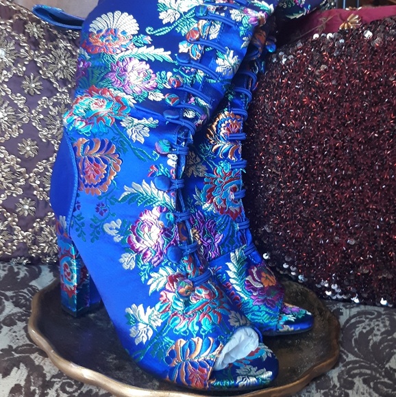 👠BLUE EMBROIDERED OVER THE KNEE BOOTS - Picture 3 of 4